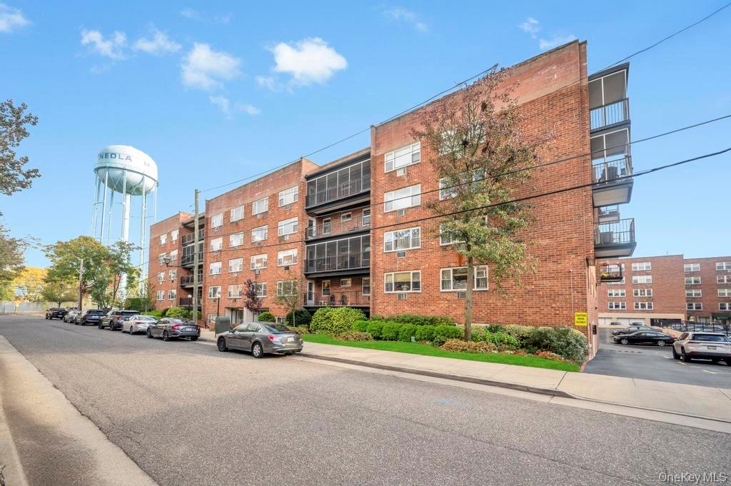 101 Lincoln Avenue Unit: 1f