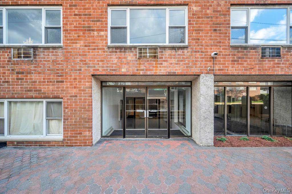 101 Lincoln Avenue Unit: 1f