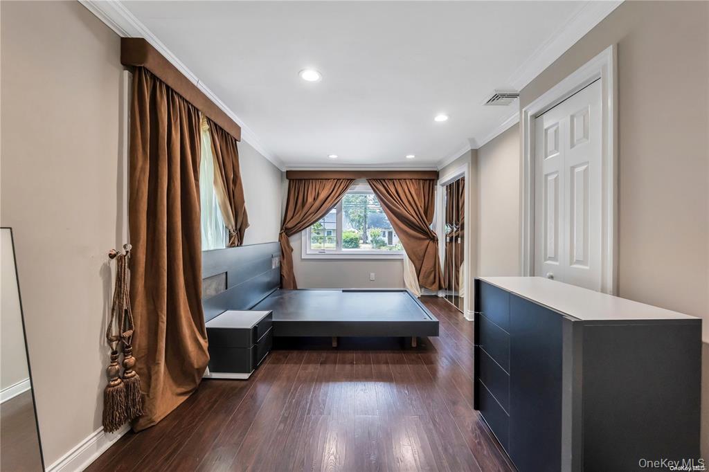 531 Old Country Road