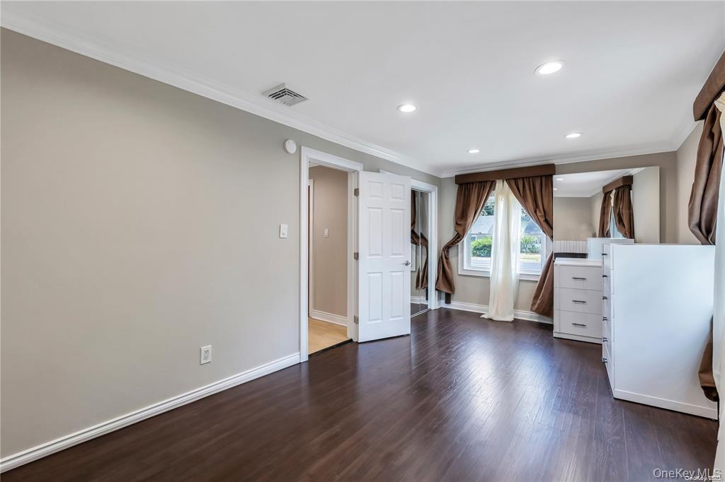 531 Old Country Road