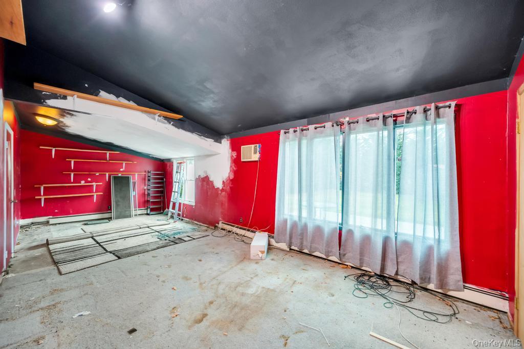 143 Blacksmith Road E