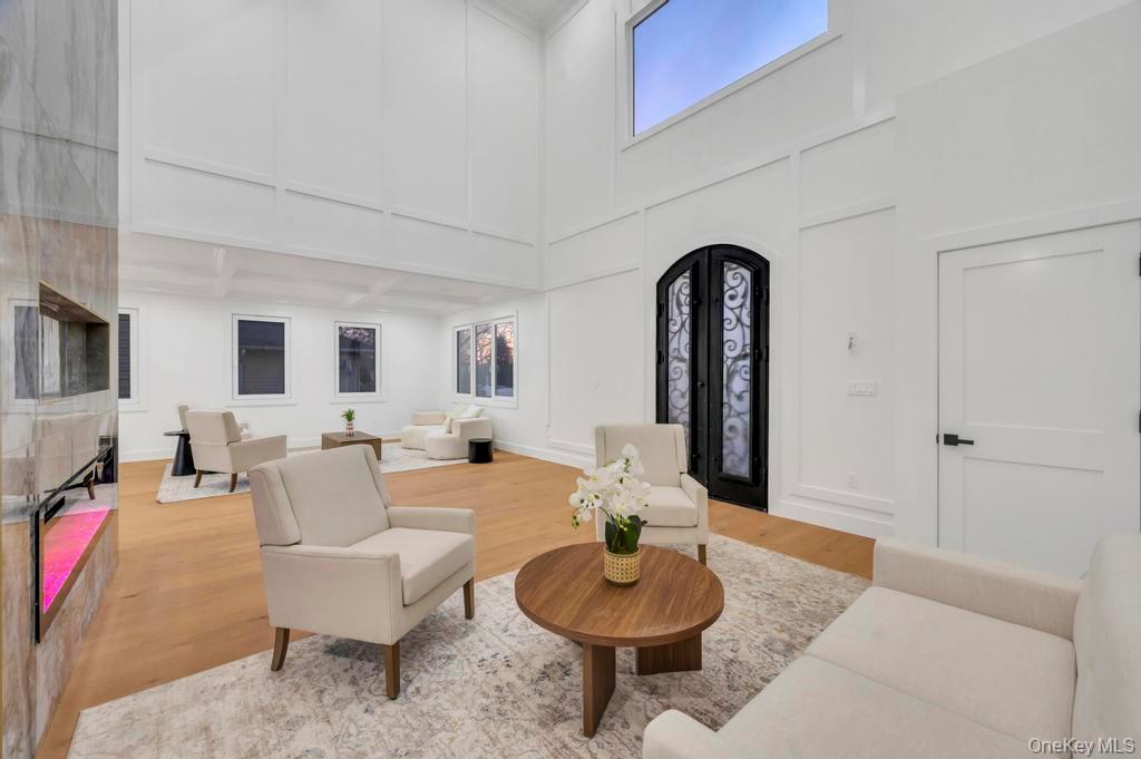 472 Farmranch Road E