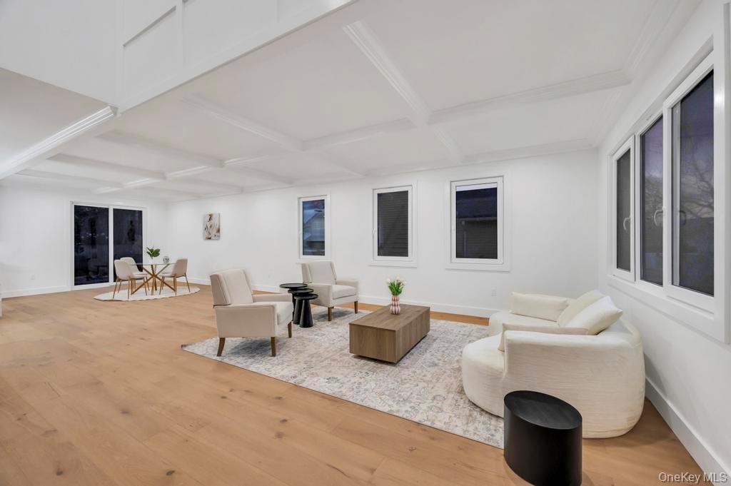 472 Farmranch Road E