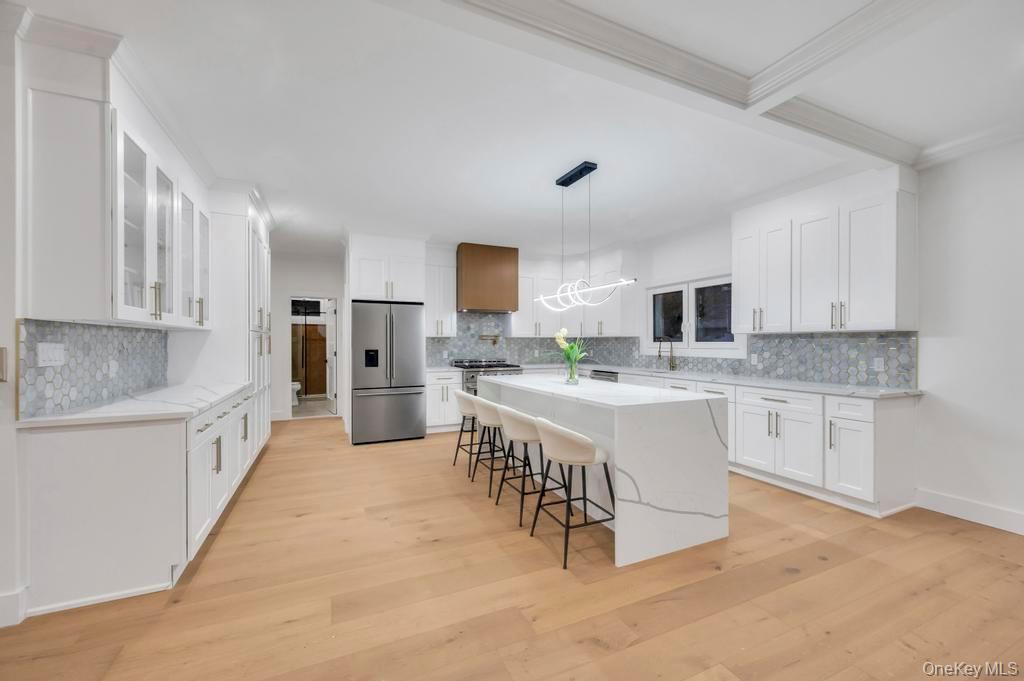 472 Farmranch Road E