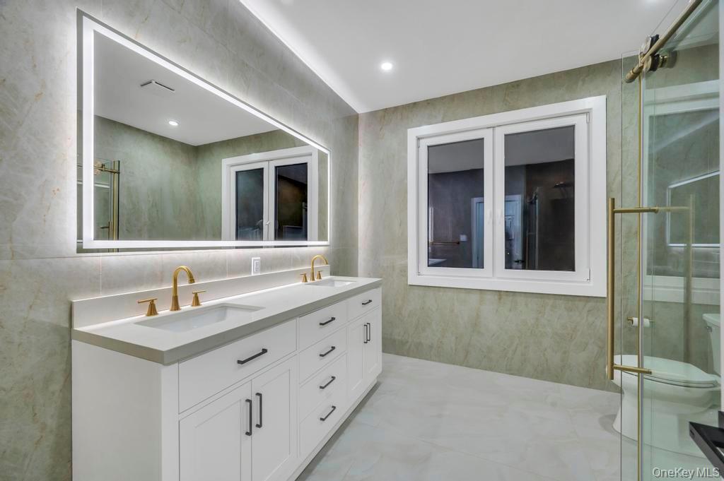 472 Farmranch Road E