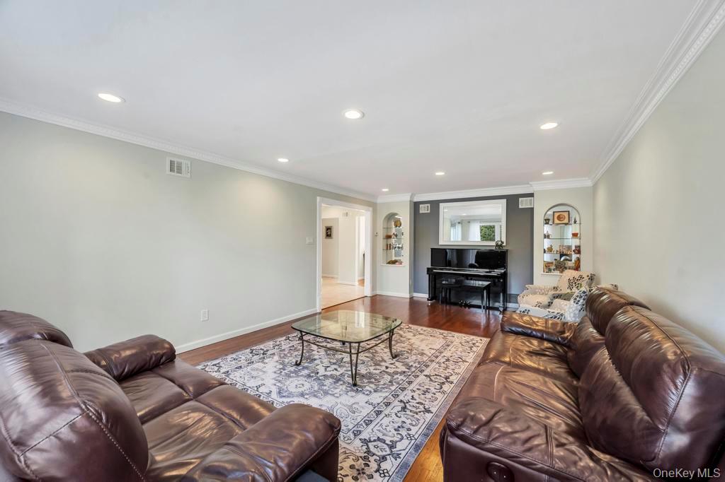 10 Hunting Hill Road