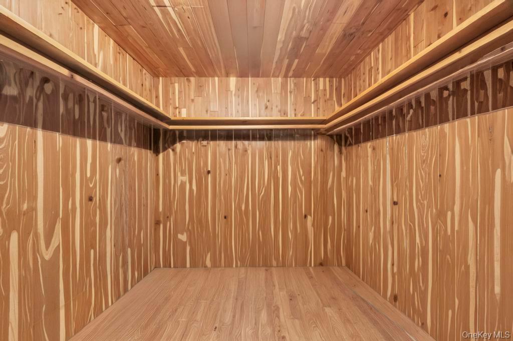 10 Hunting Hill Road