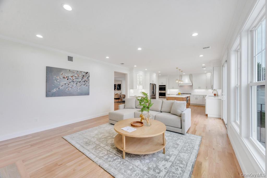 85 West Avenue
