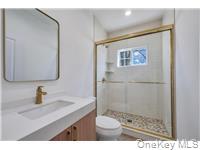 87 West Avenue