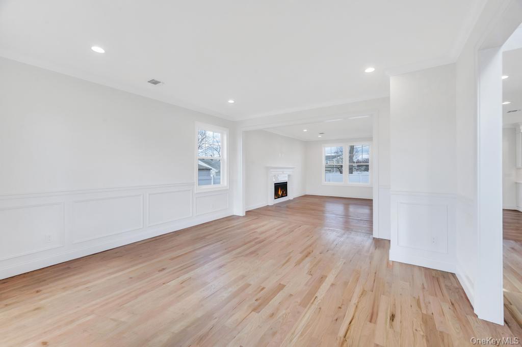 89 west Avenue