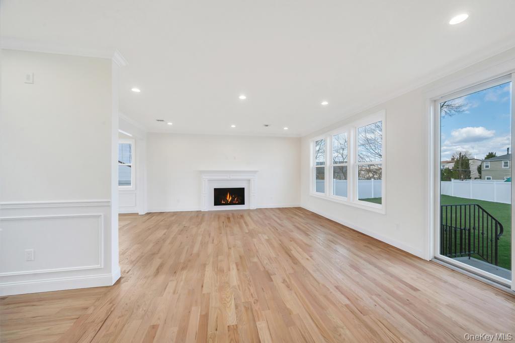 89 west Avenue