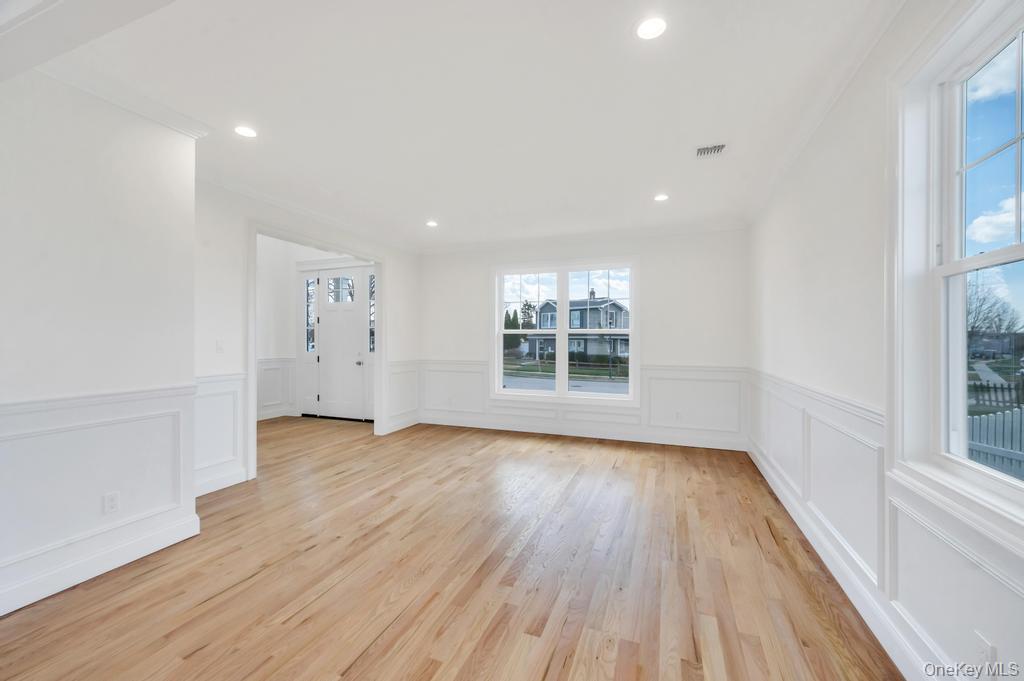 89 west Avenue