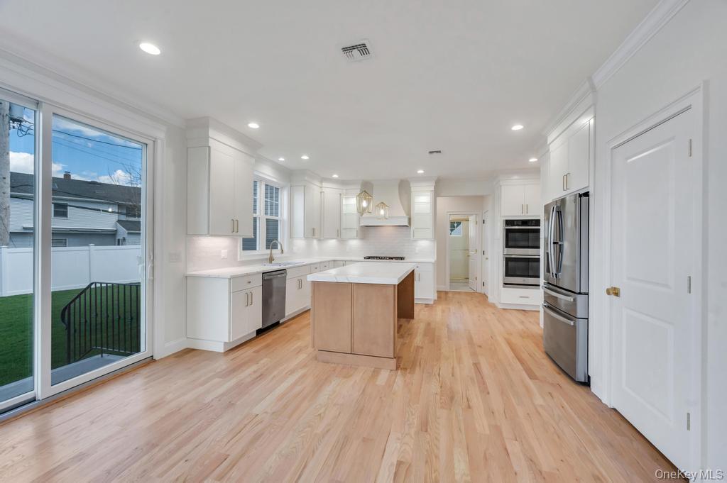 89 west Avenue