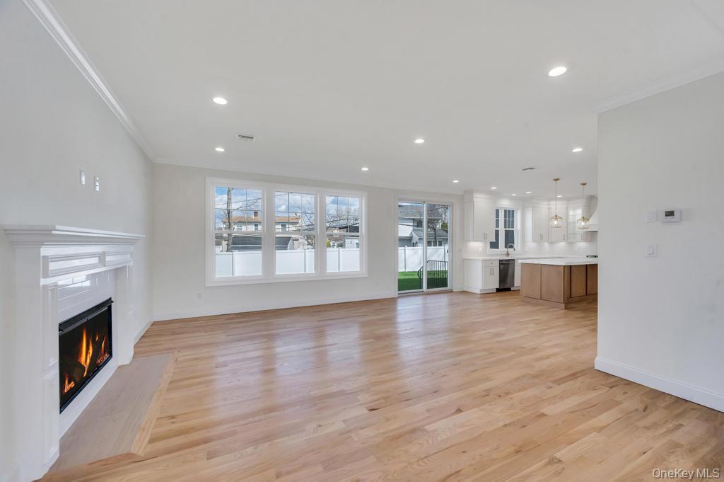 89 west Avenue