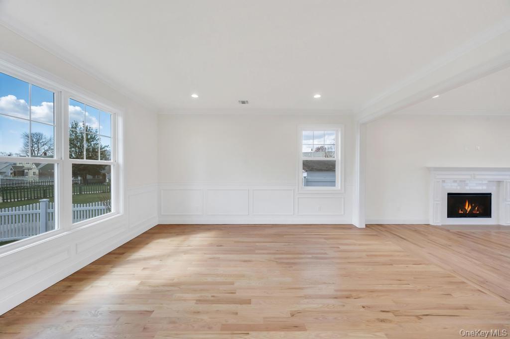 89 west Avenue