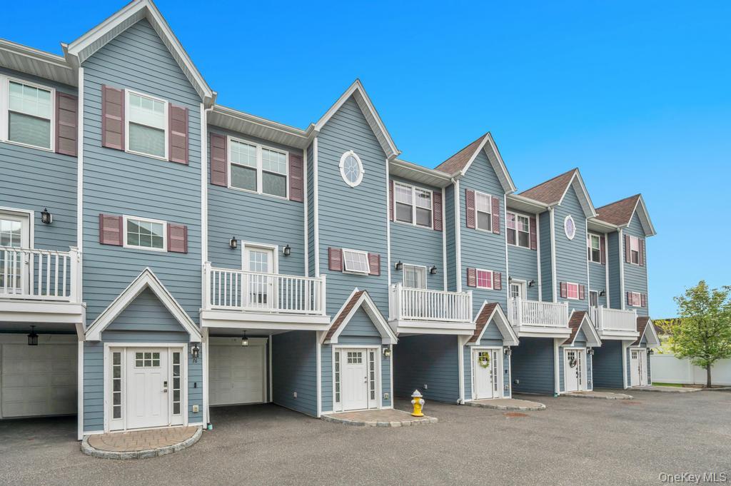 18 Hearthstone Court