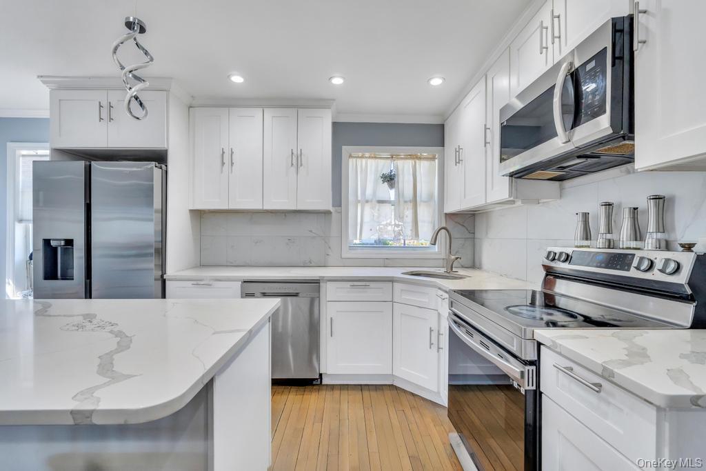 259 N Rutherford Avenue