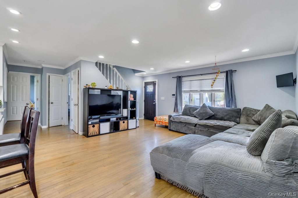 259 N Rutherford Avenue