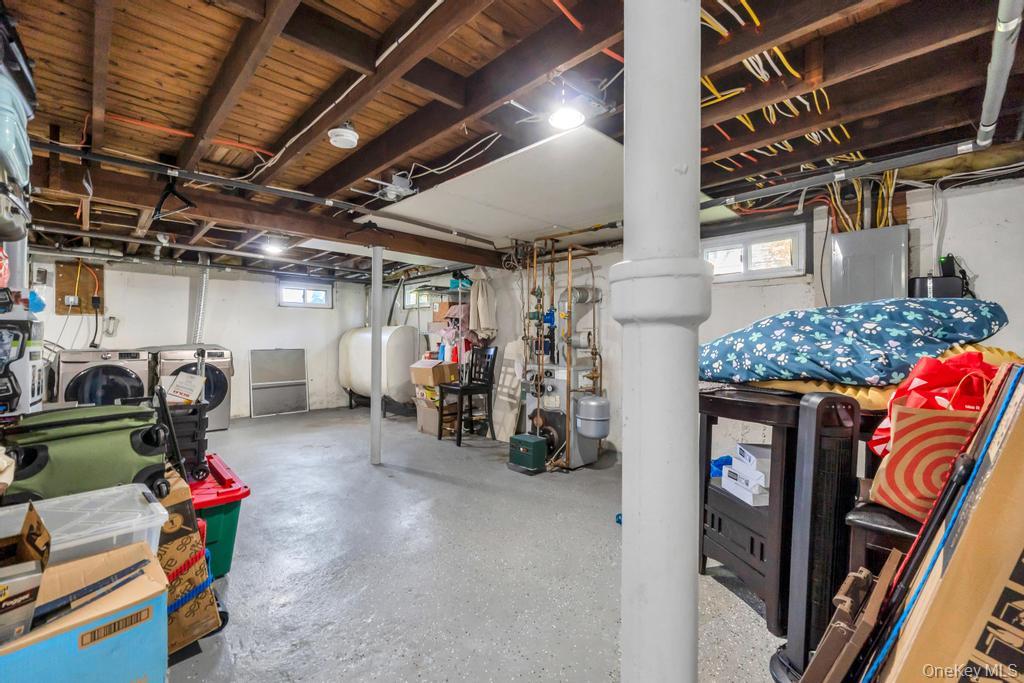 259 N Rutherford Avenue