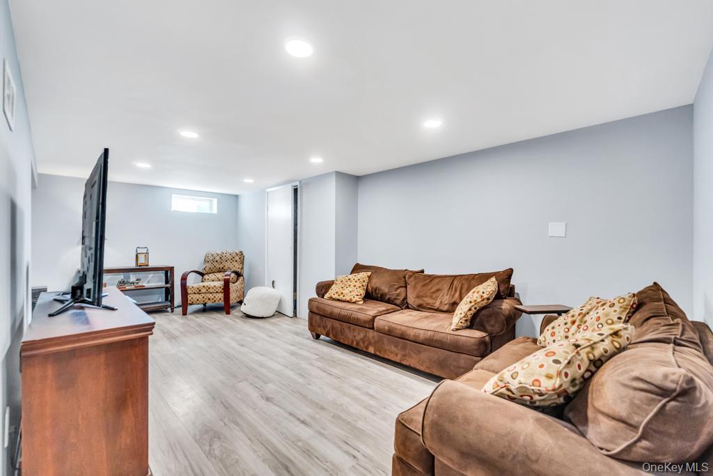 33 Peachtree Lane