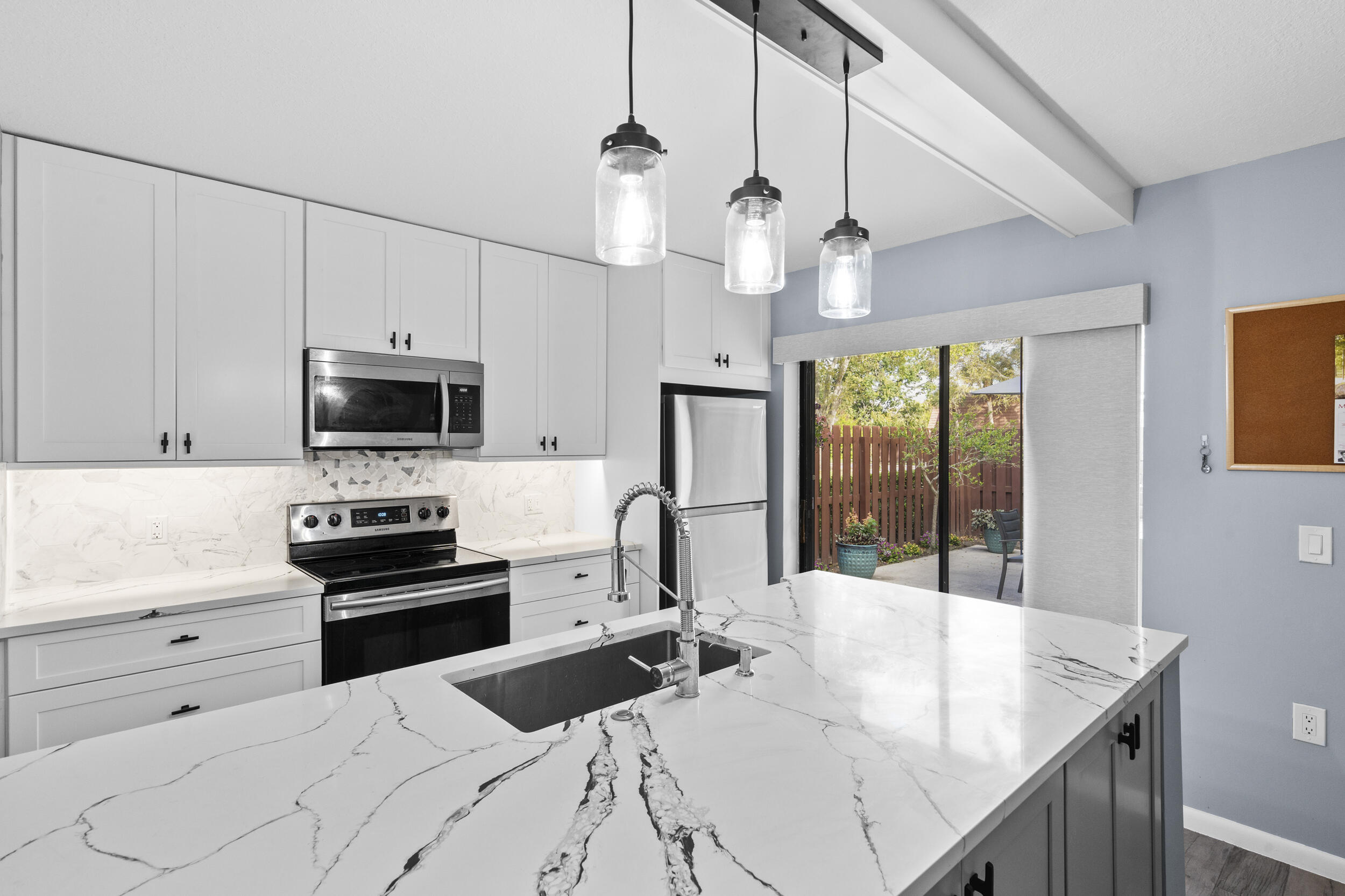 3100 SW Sunset Trace Cir