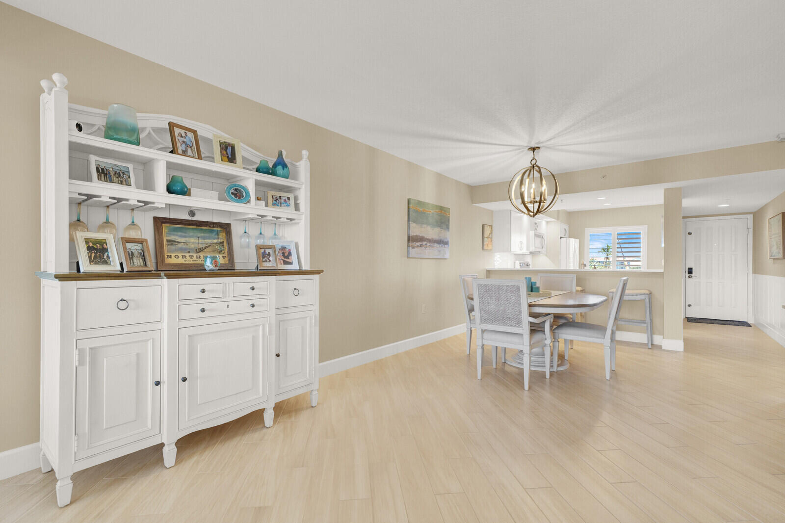 1001 Seafarer Circle 405