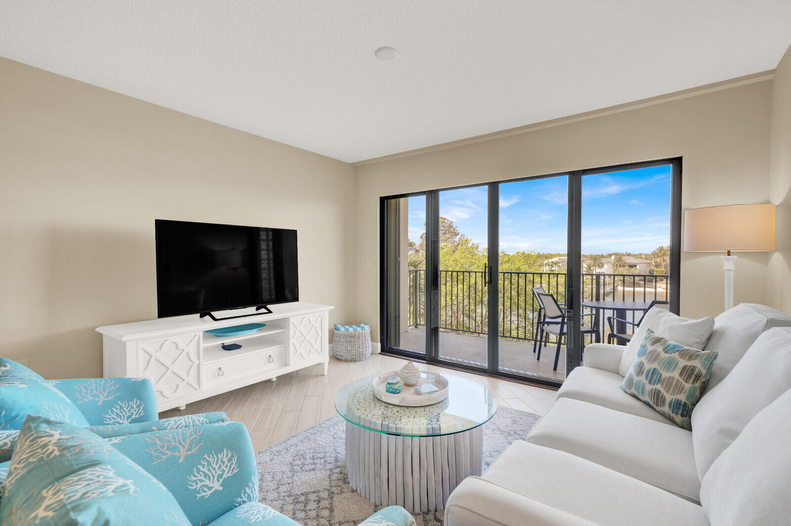 1001 Seafarer Circle 405