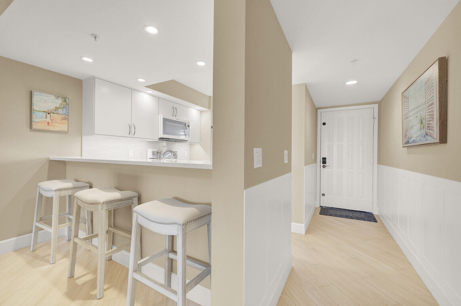 1001 Seafarer Circle 405