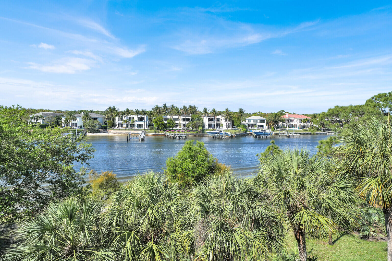 1001 Seafarer Circle 405