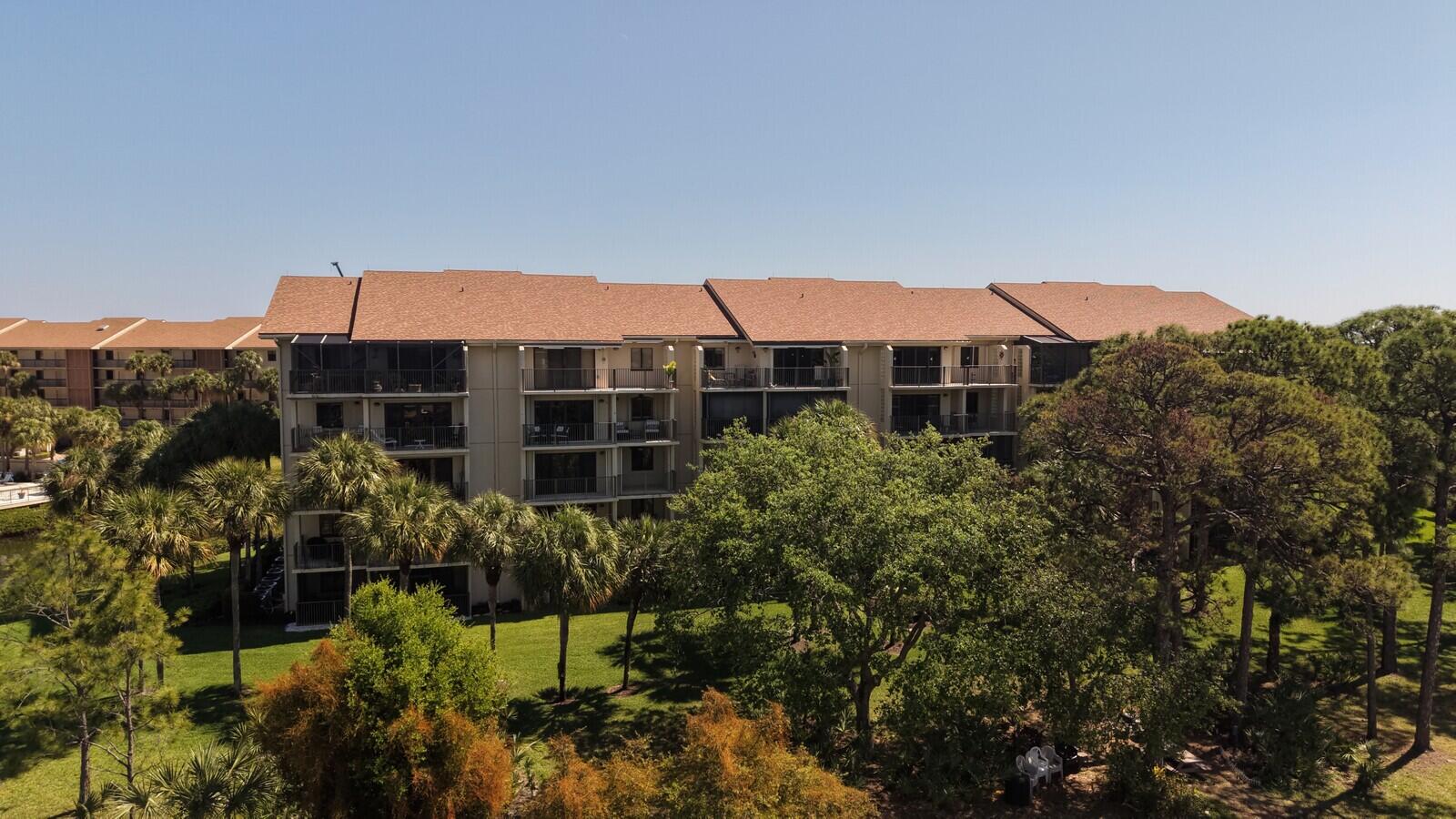 1001 Seafarer Circle 405