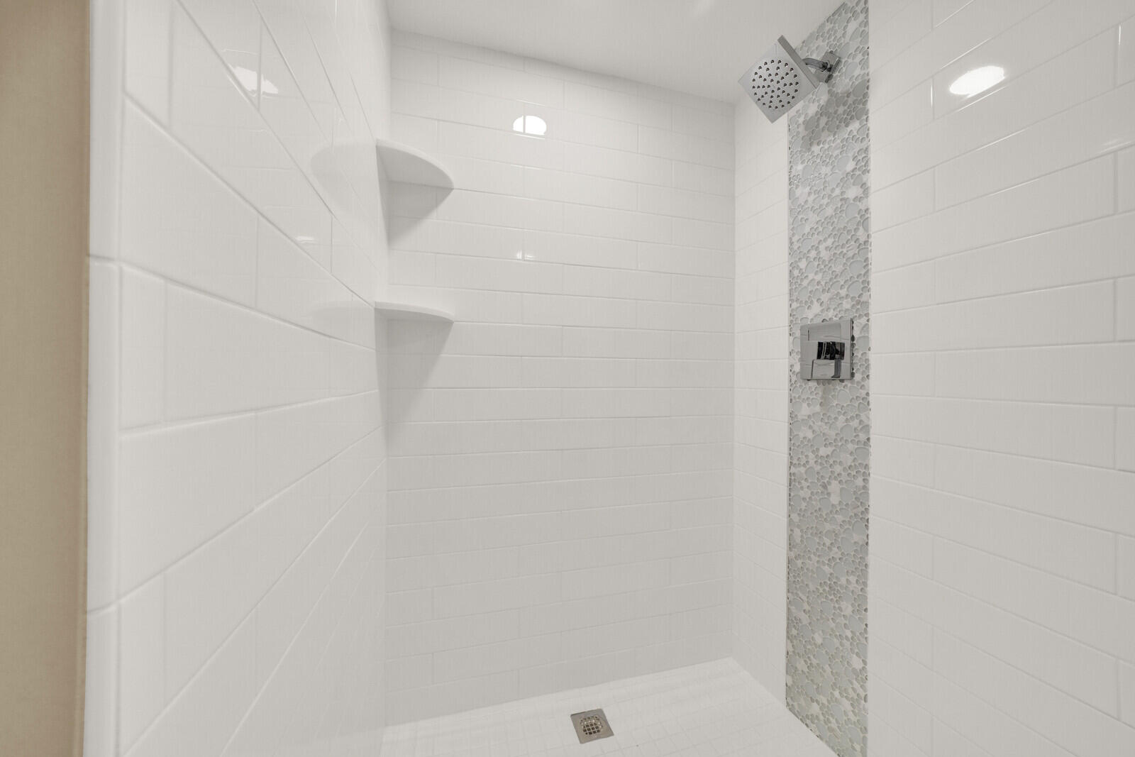 1001 Seafarer Circle 405