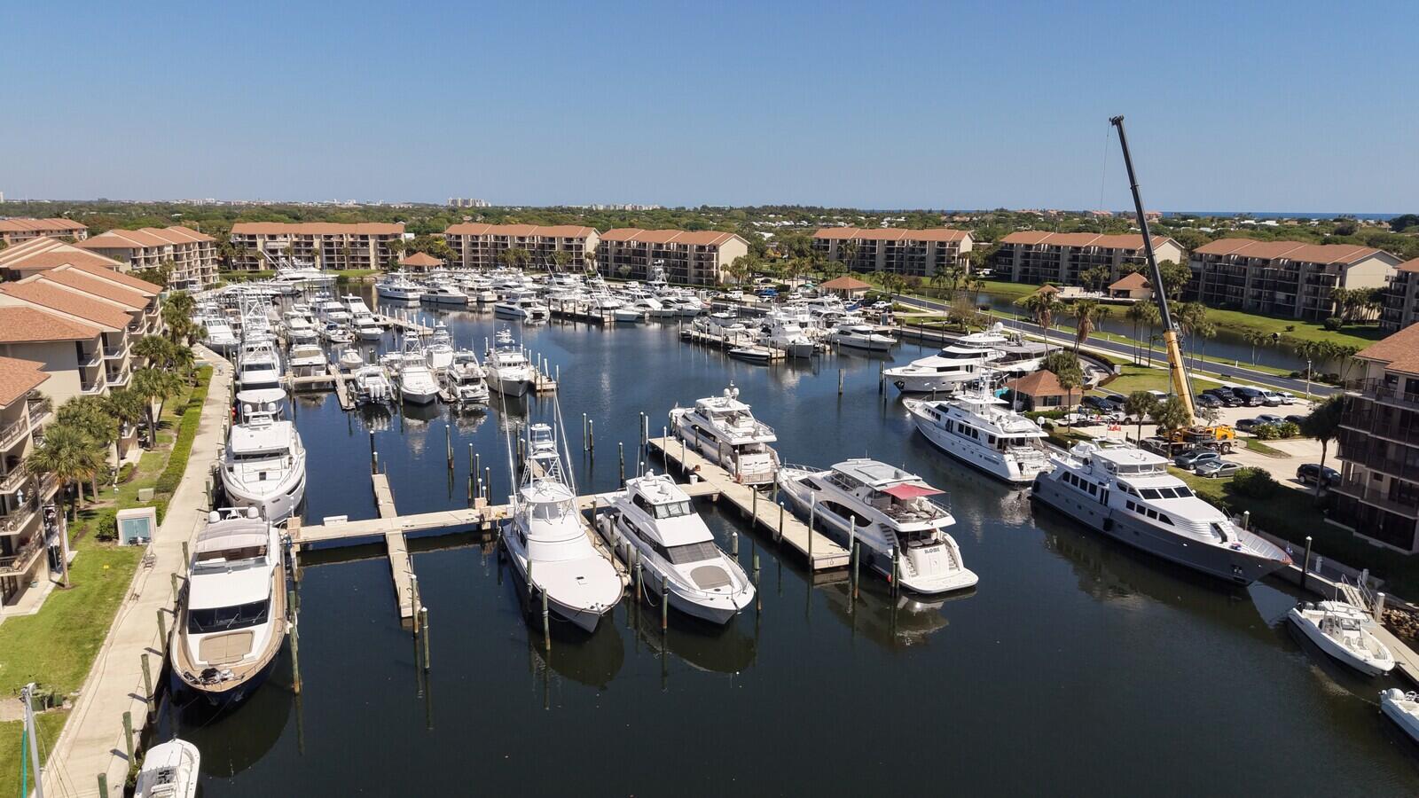 1001 Seafarer Circle 405