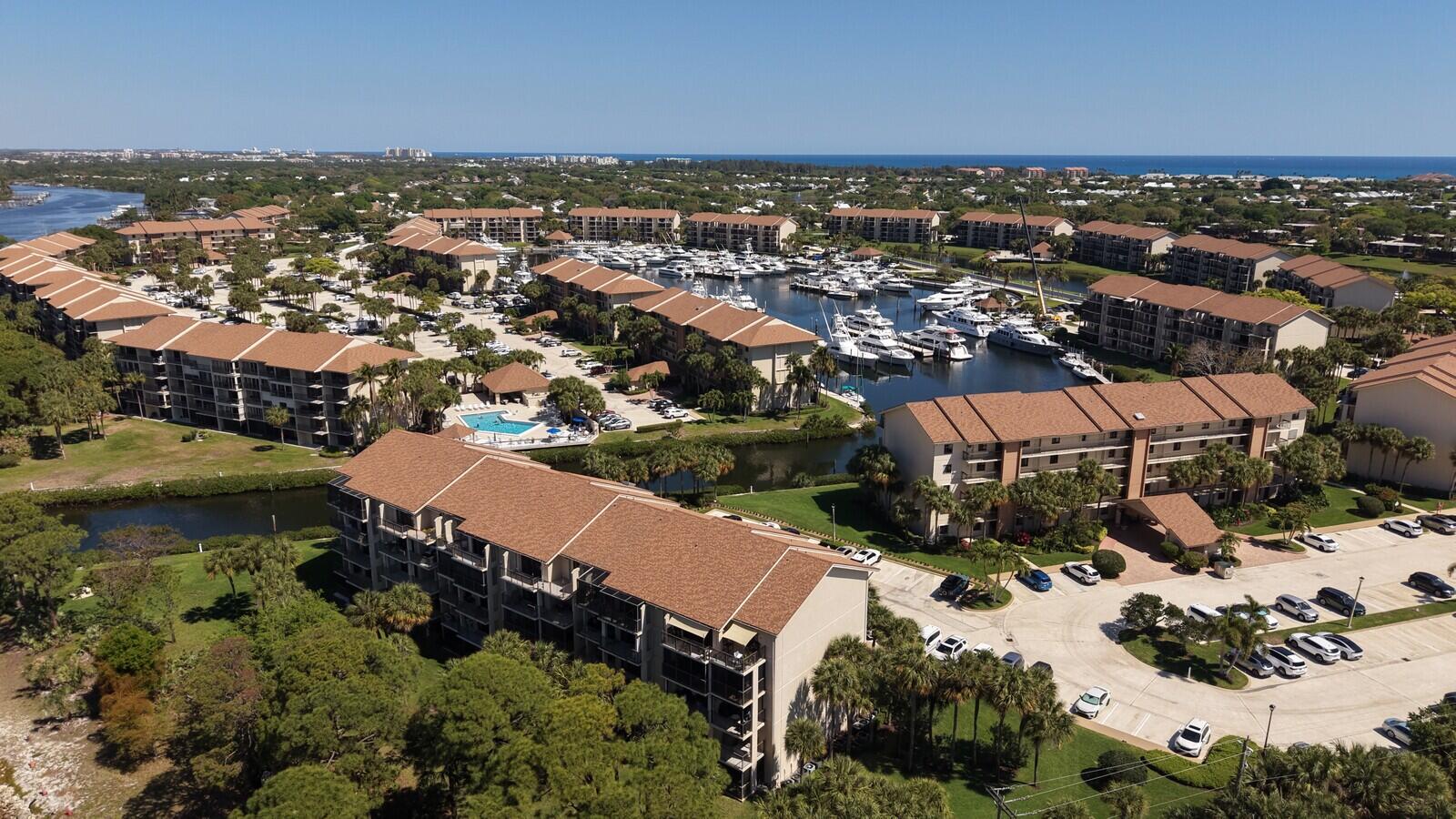 1001 Seafarer Circle 405