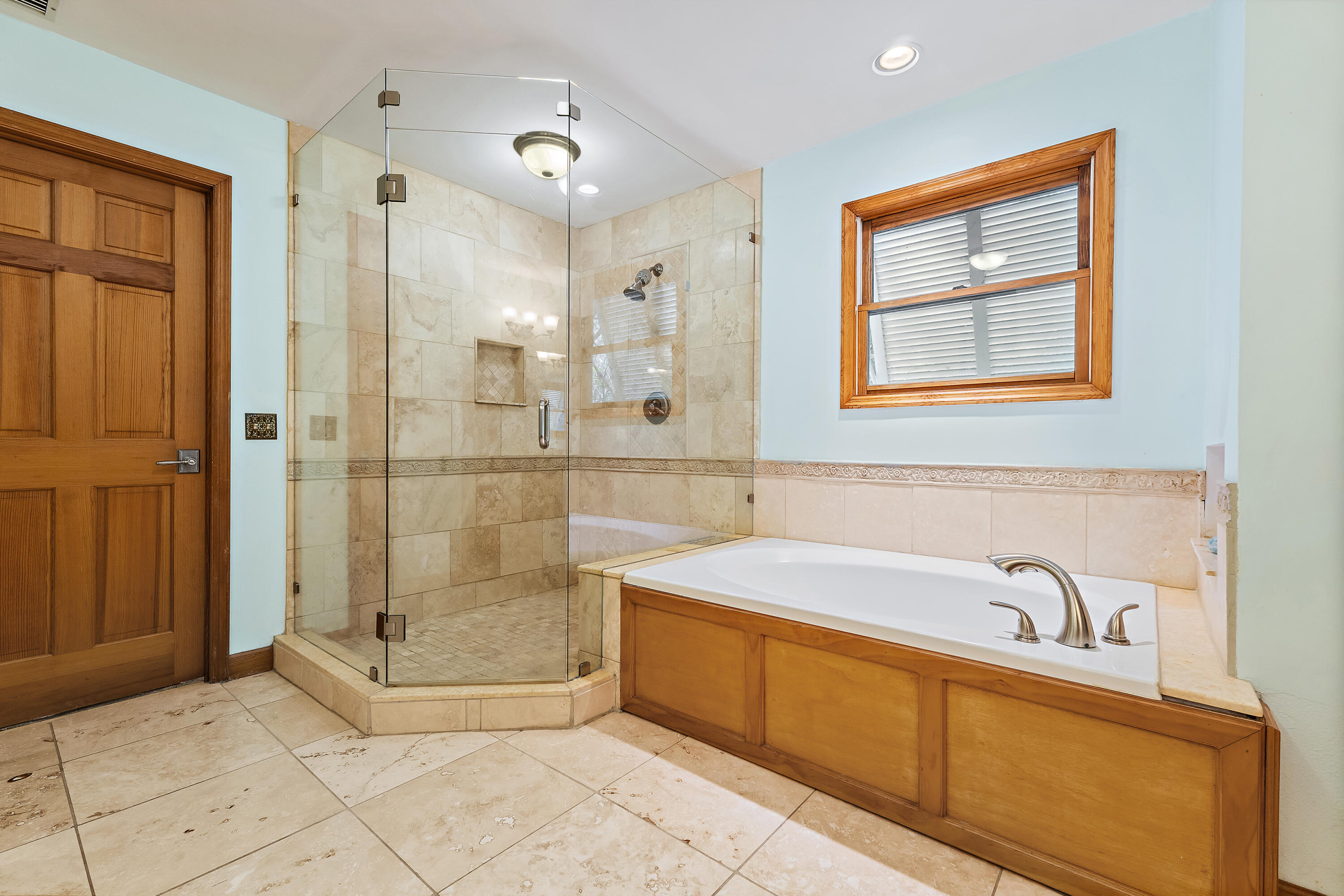 7845 N 167th Ct Court N