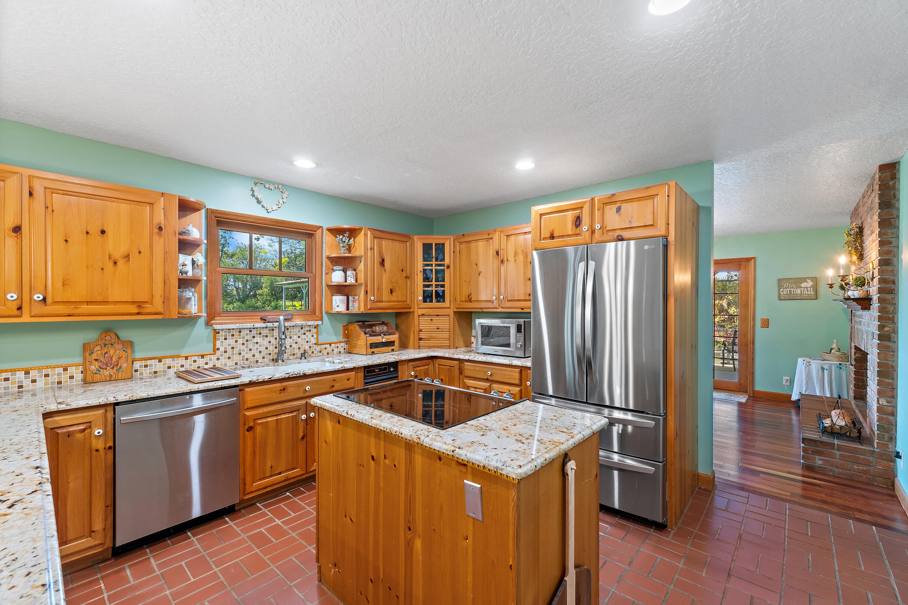 7845 N 167th Ct Court N