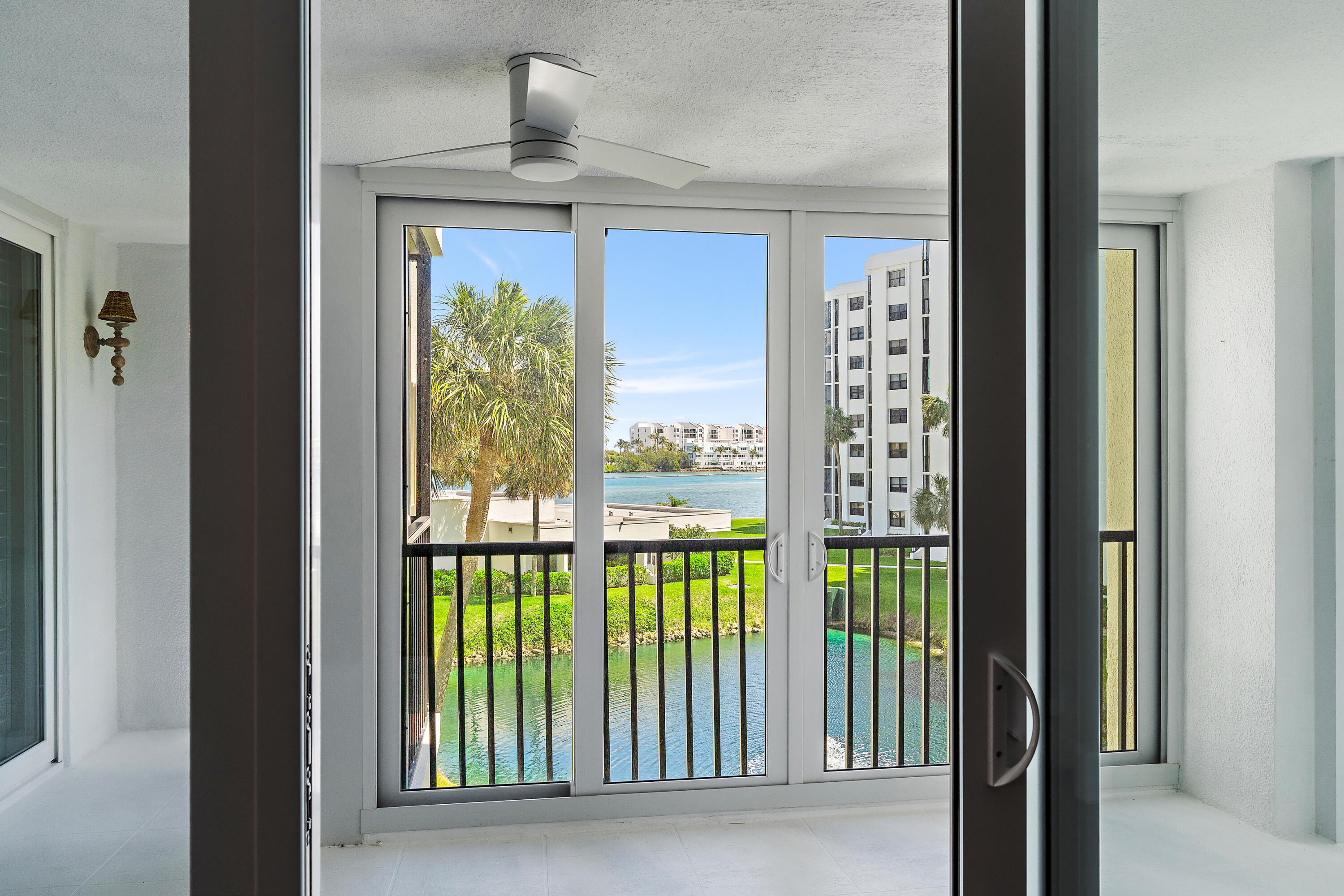 19800 Sandpointe Bay Drive N 305