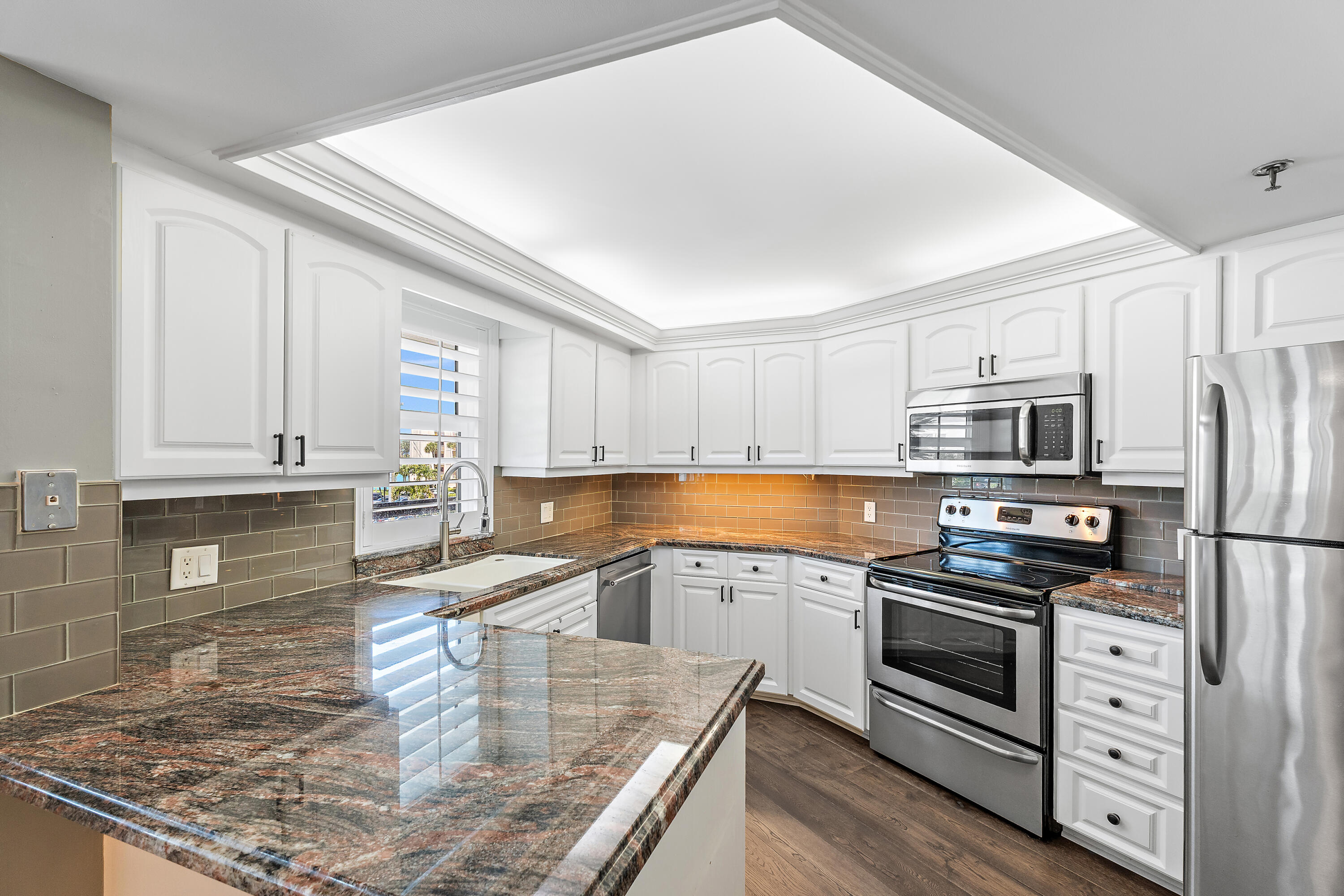 19800 Sandpointe Bay Drive N 305