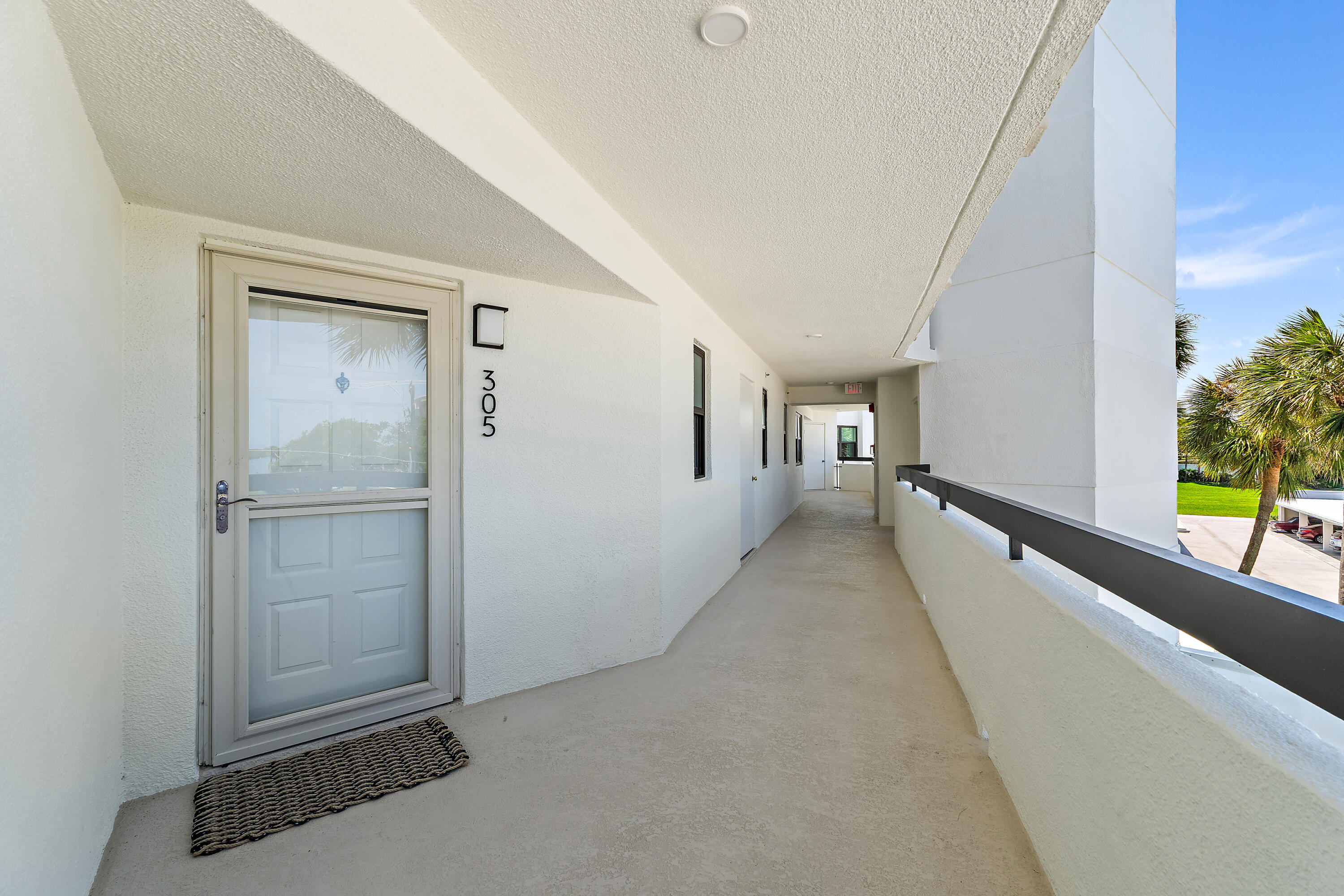 19800 Sandpointe Bay Drive N 305