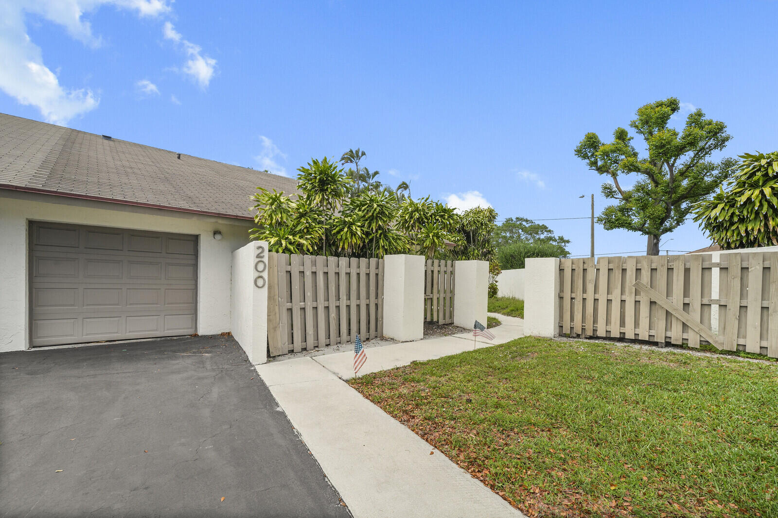 200 SW 29th Avenue