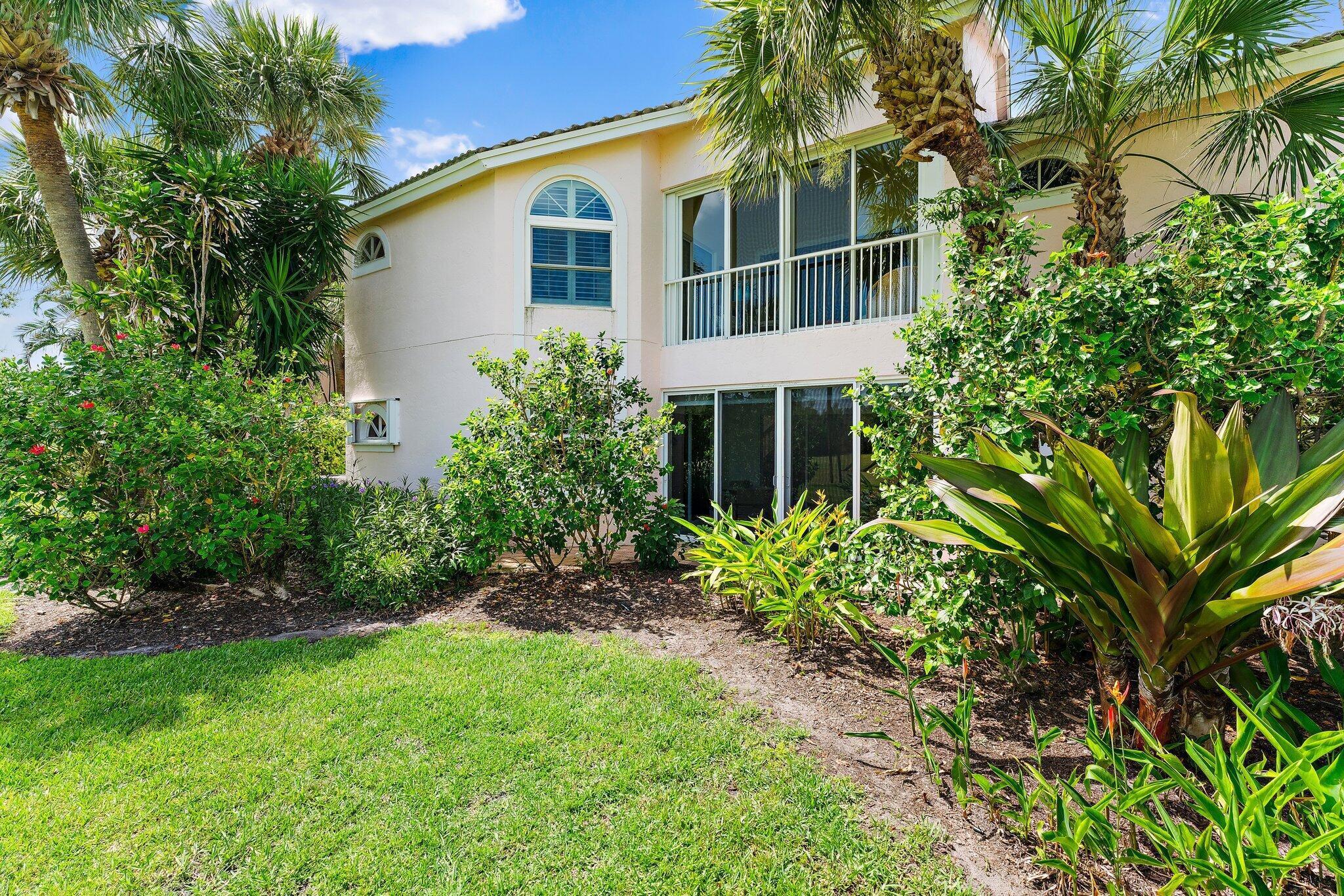 2905 Fairway Drive N