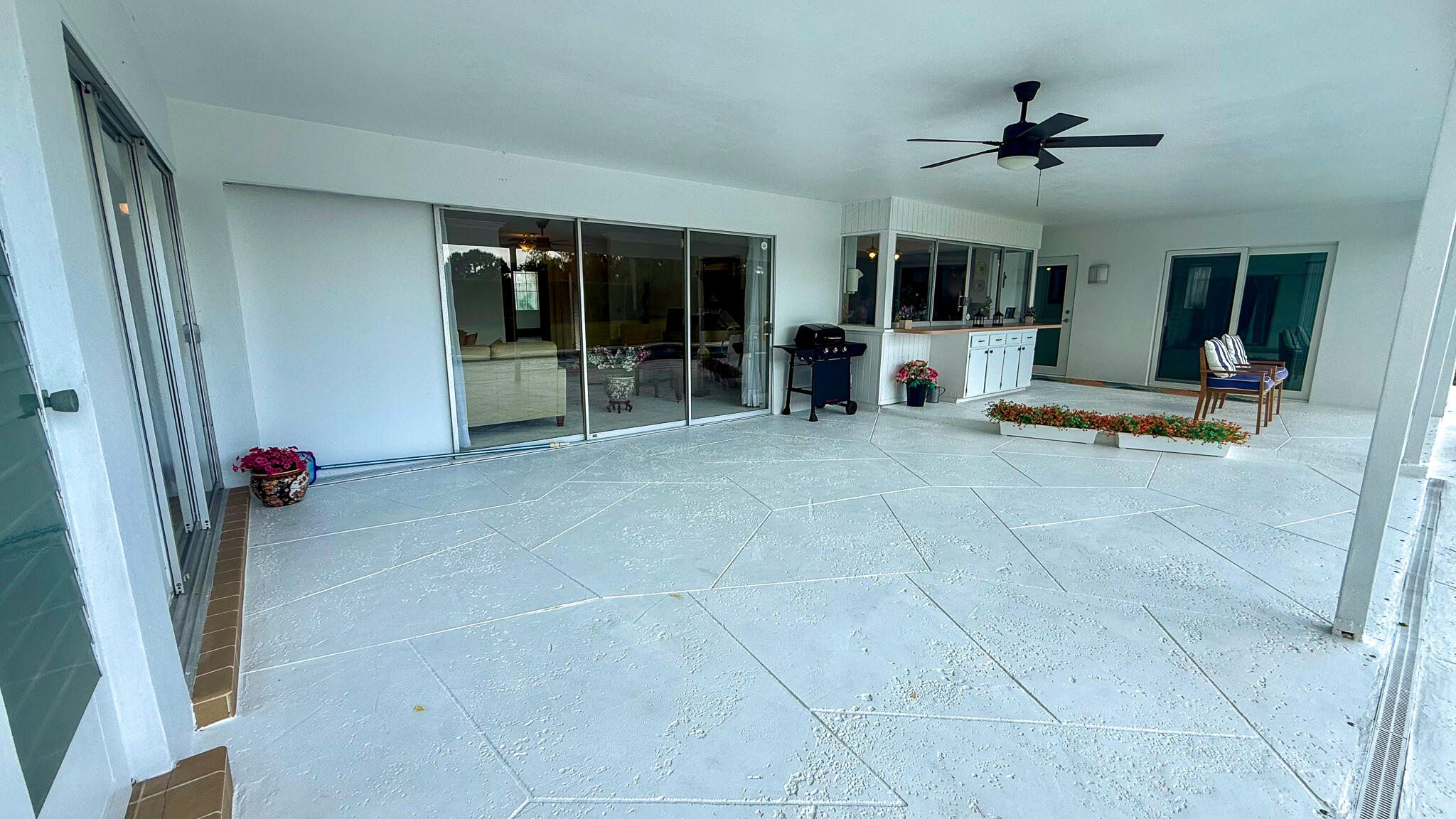 10124 Seagrape Way