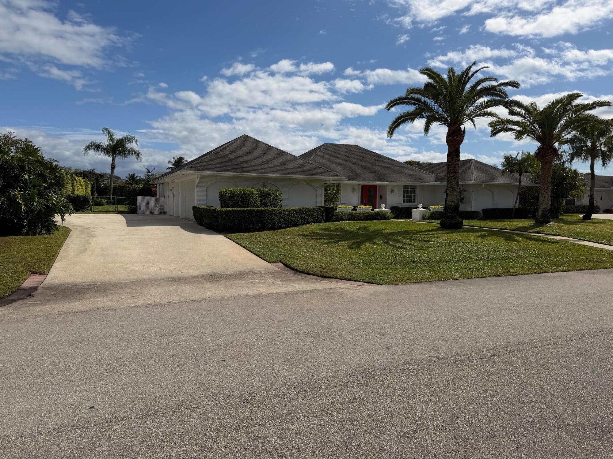 10124 Seagrape Way