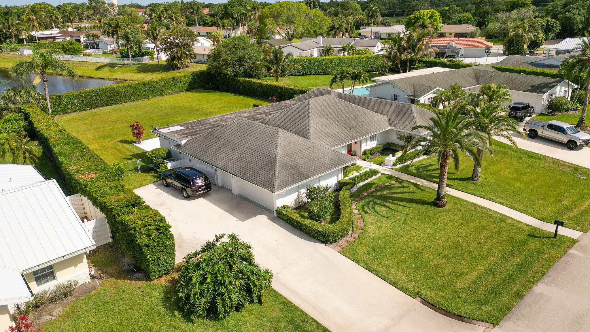 10124 Seagrape Way