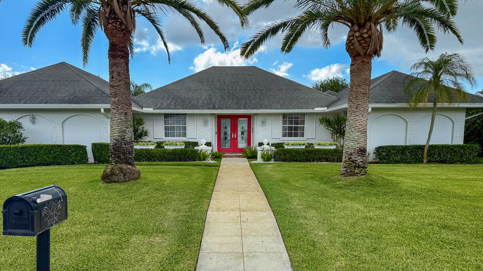 10124 Seagrape Way