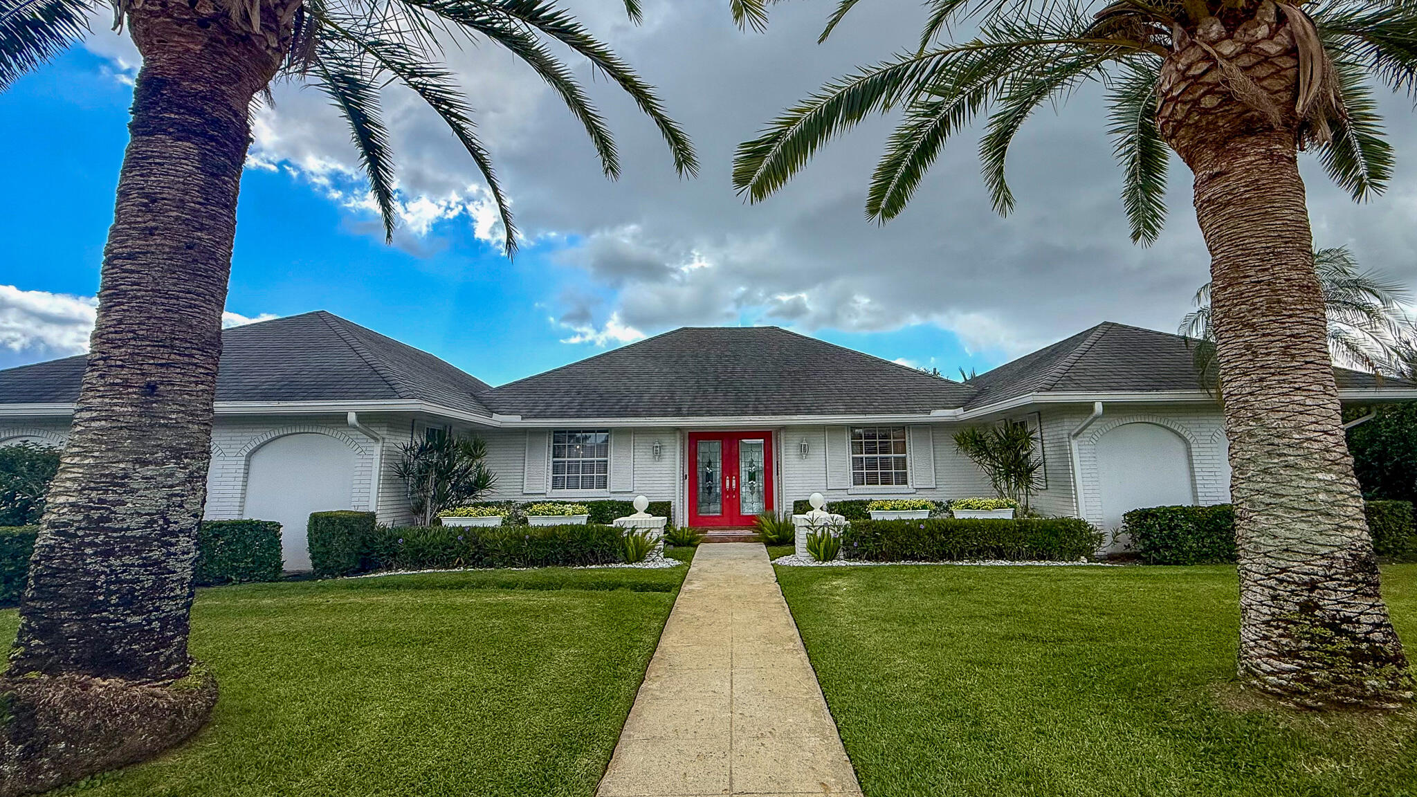 10124 Seagrape Way