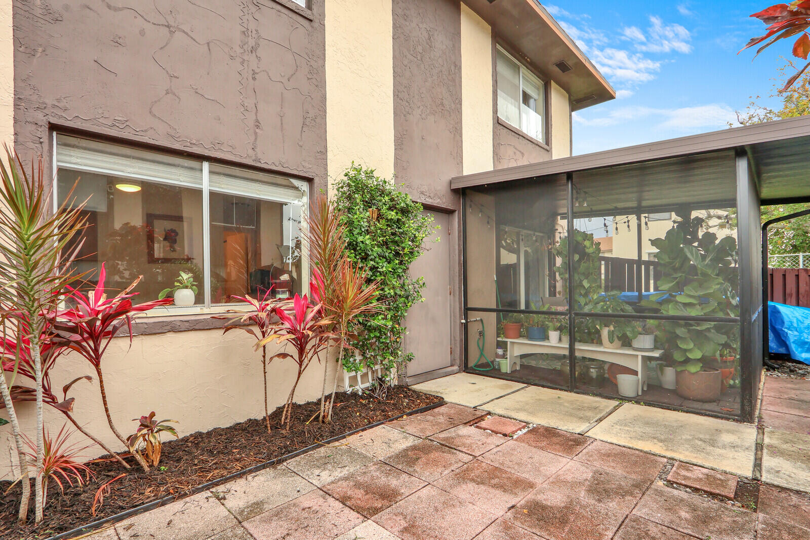 2116 Sherwood Forest Boulevard 28