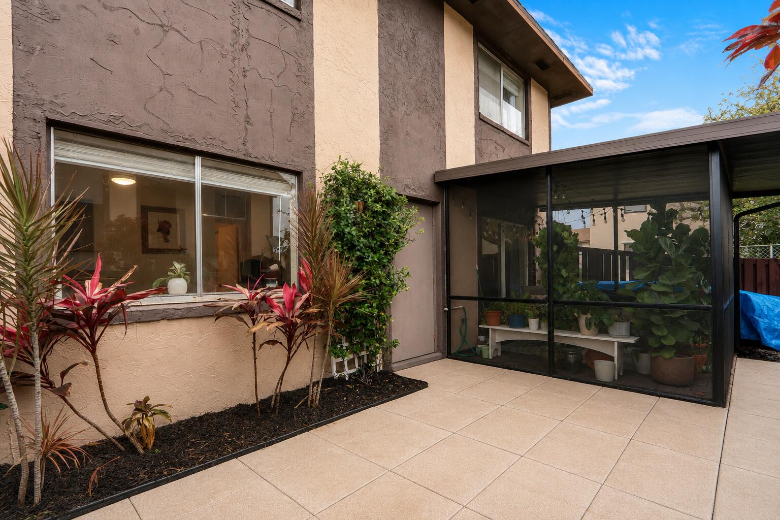 2116 Sherwood Forest Boulevard 28
