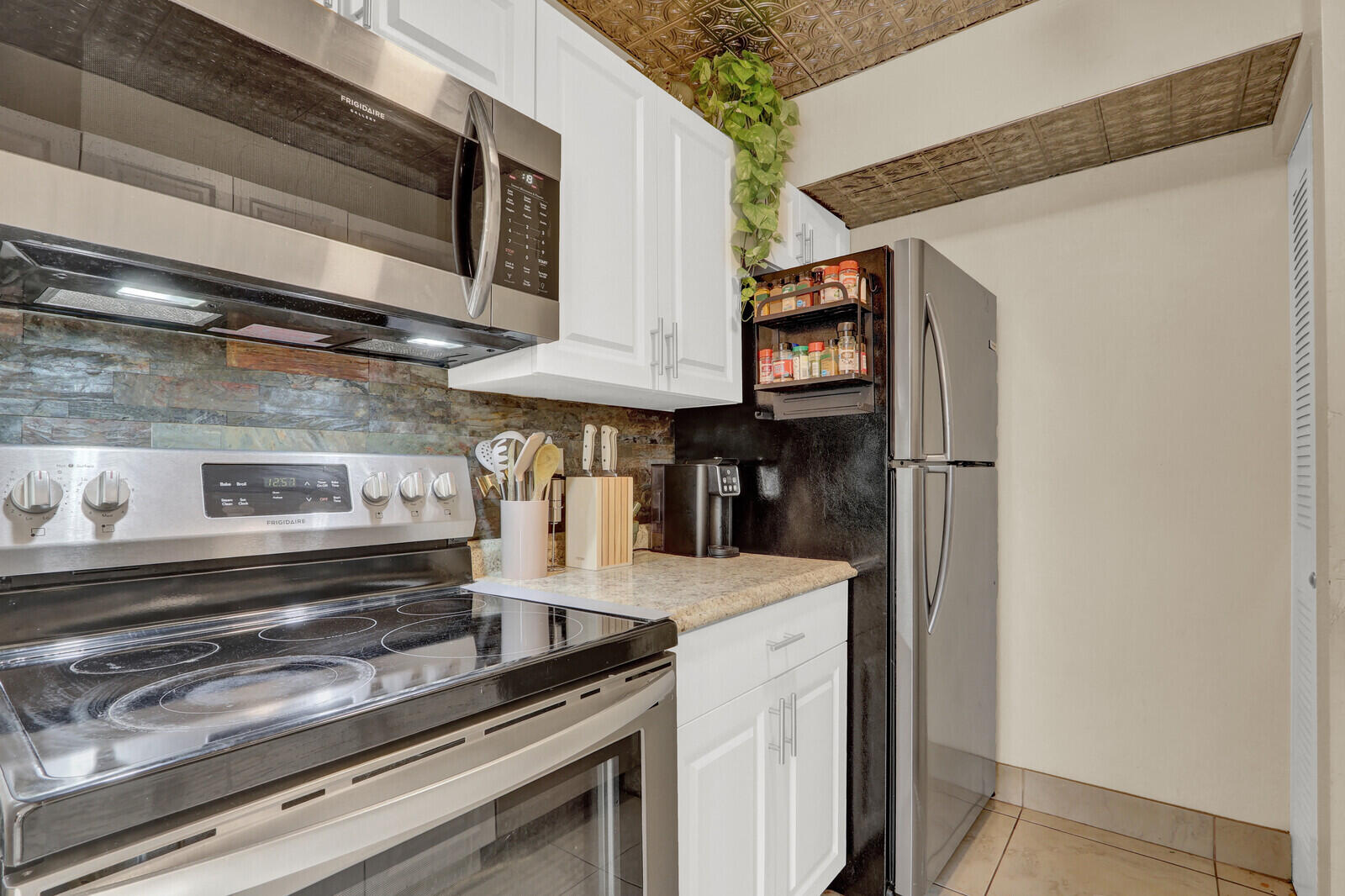 2116 Sherwood Forest Boulevard 28