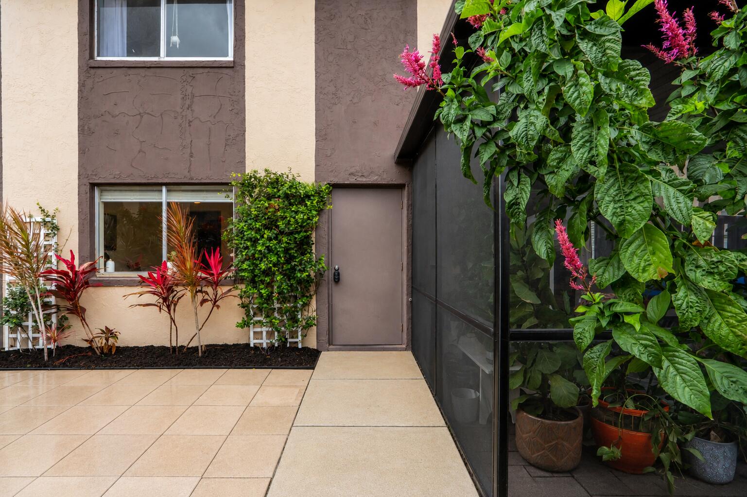 2116 Sherwood Forest Boulevard 28
