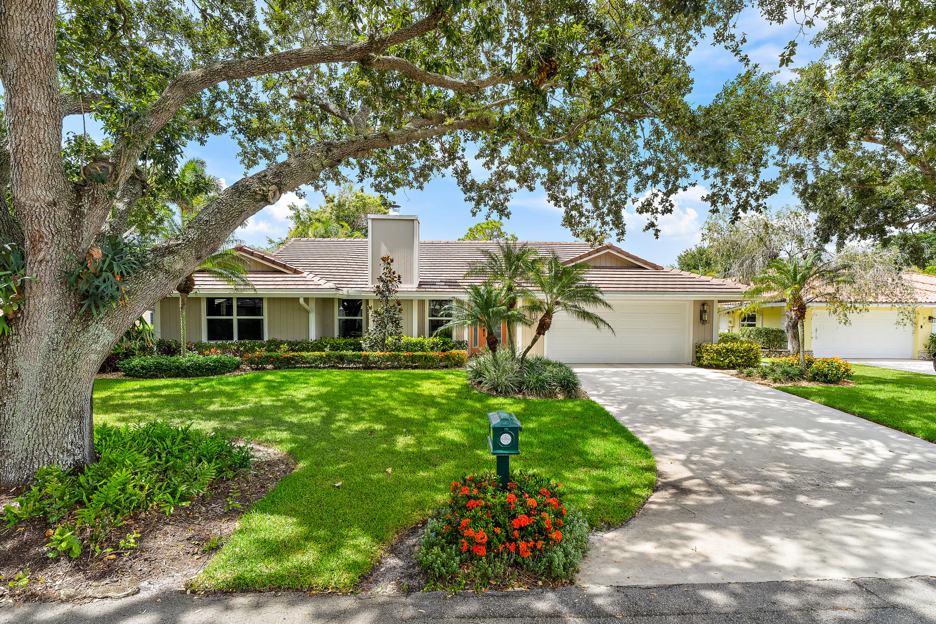 10 Bentwood Road